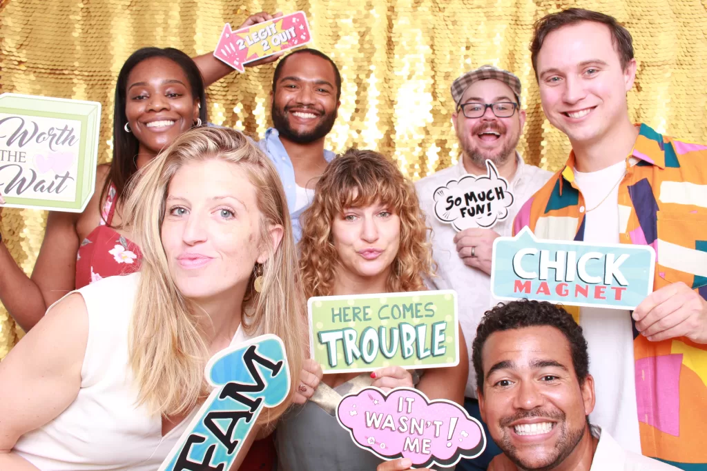 so much fun in the photo booth with freinds